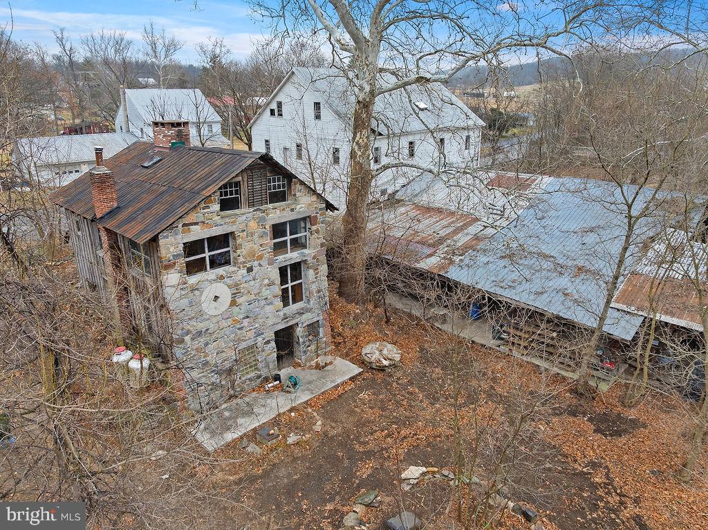624 Center Mills Rd Property Photo 12