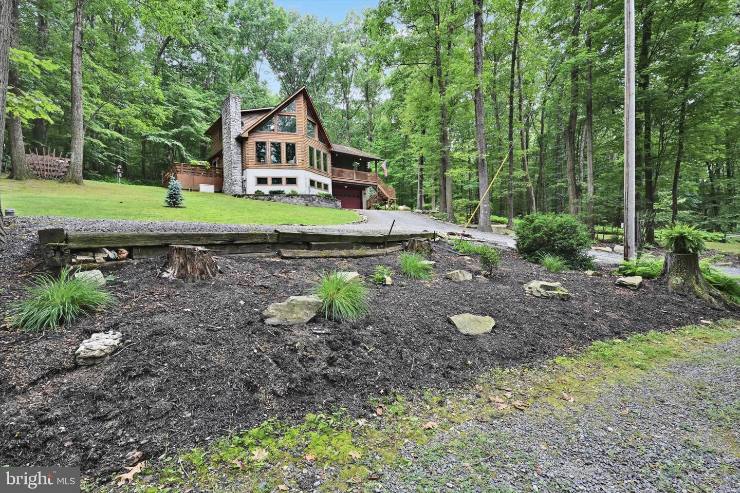 15 Ed Ave Property Photo 5
