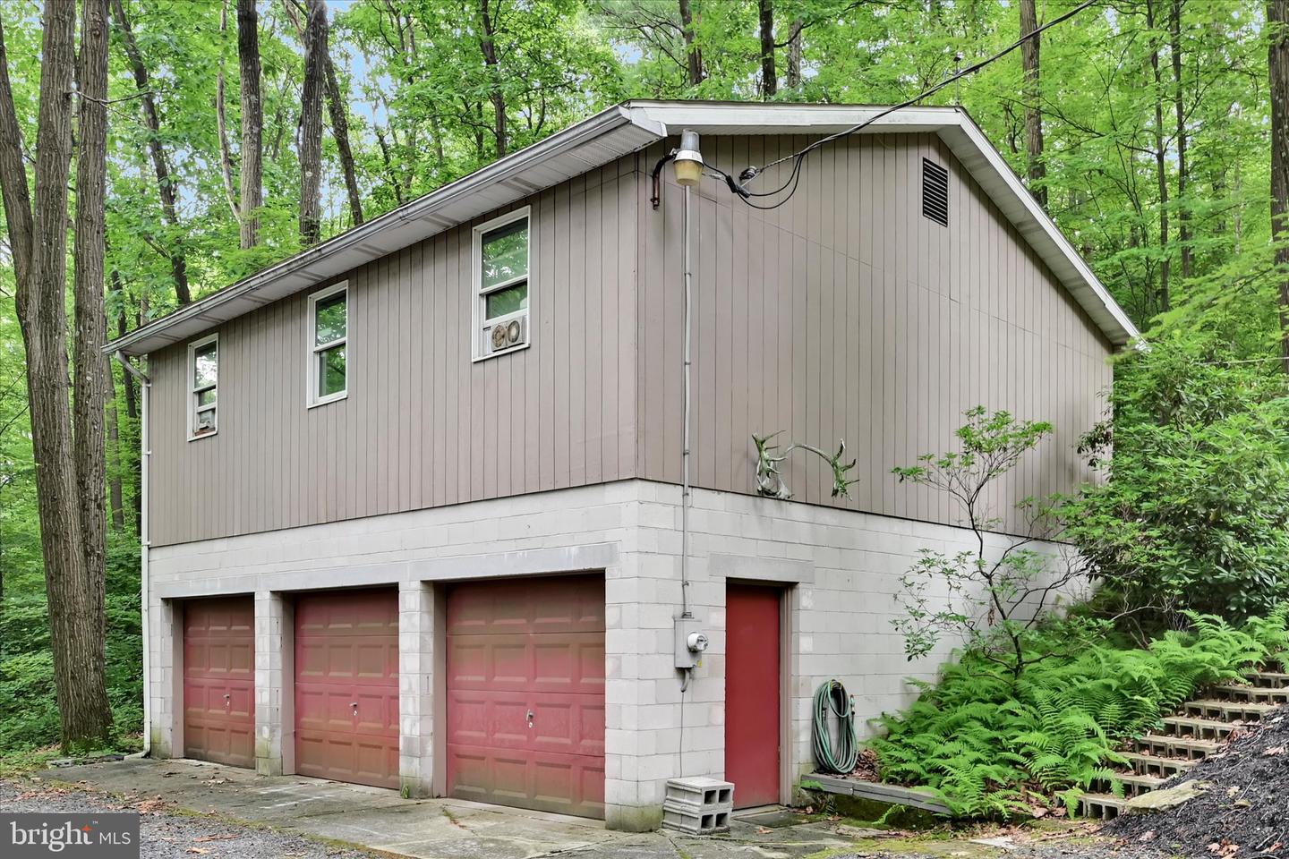 15 Ed Ave Property Photo 56