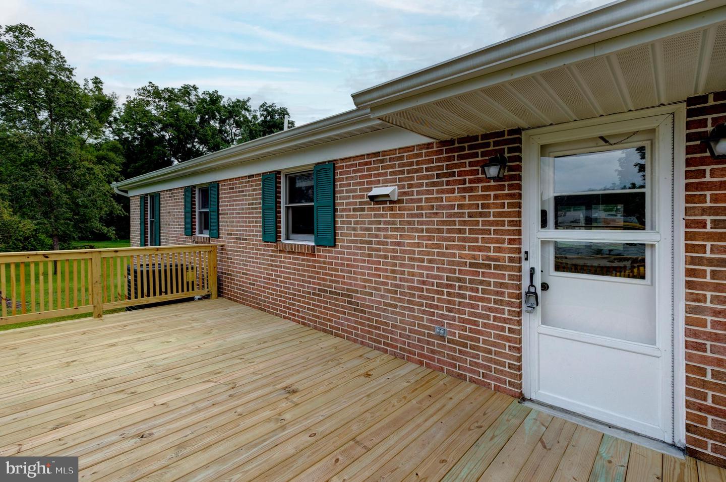 12 Longstreet Dr Property Photo 5