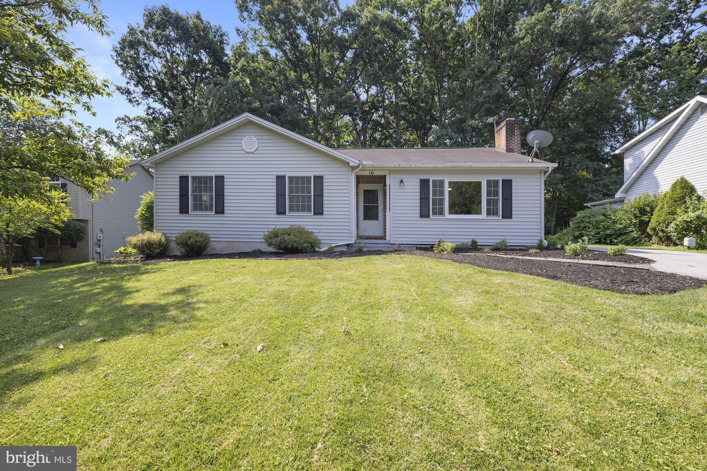 16 Halleck Dr Property Photo 5