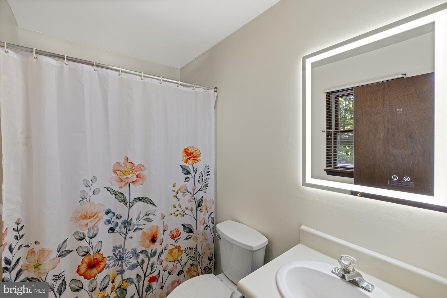 16 Halleck Dr Property Photo 34
