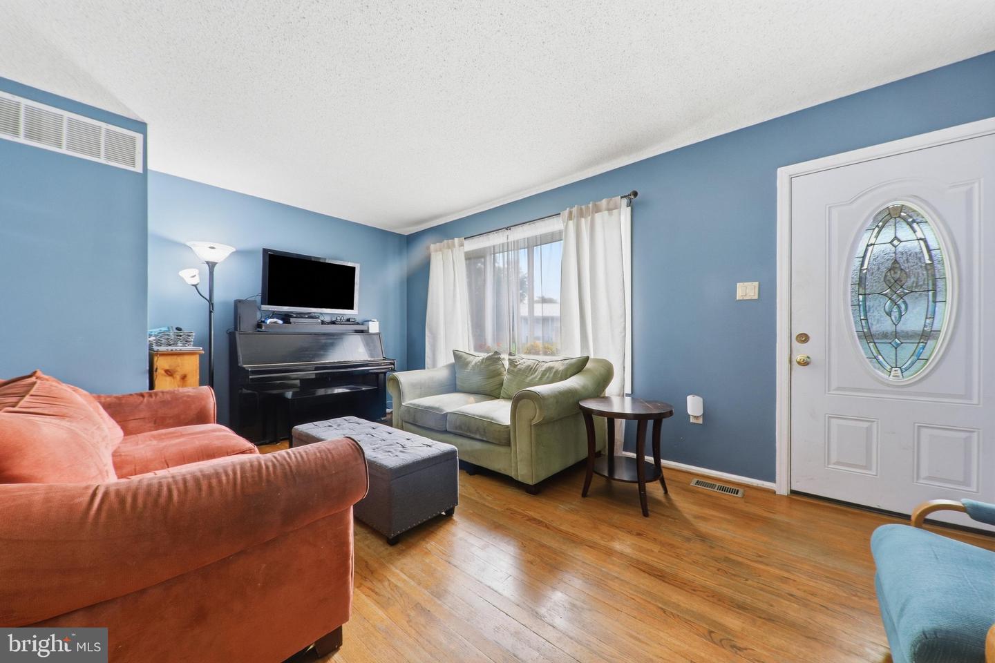 16 E Lakeview Dr Property Photo 4