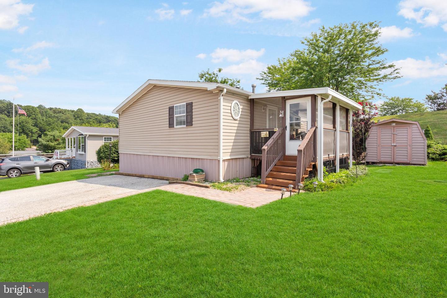 60 Broadwing Dr Property Photo 3