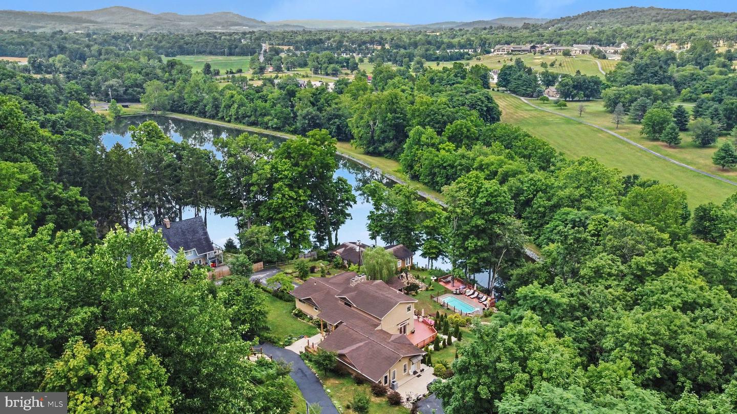 26 Lakeside Trl Property Photo 1
