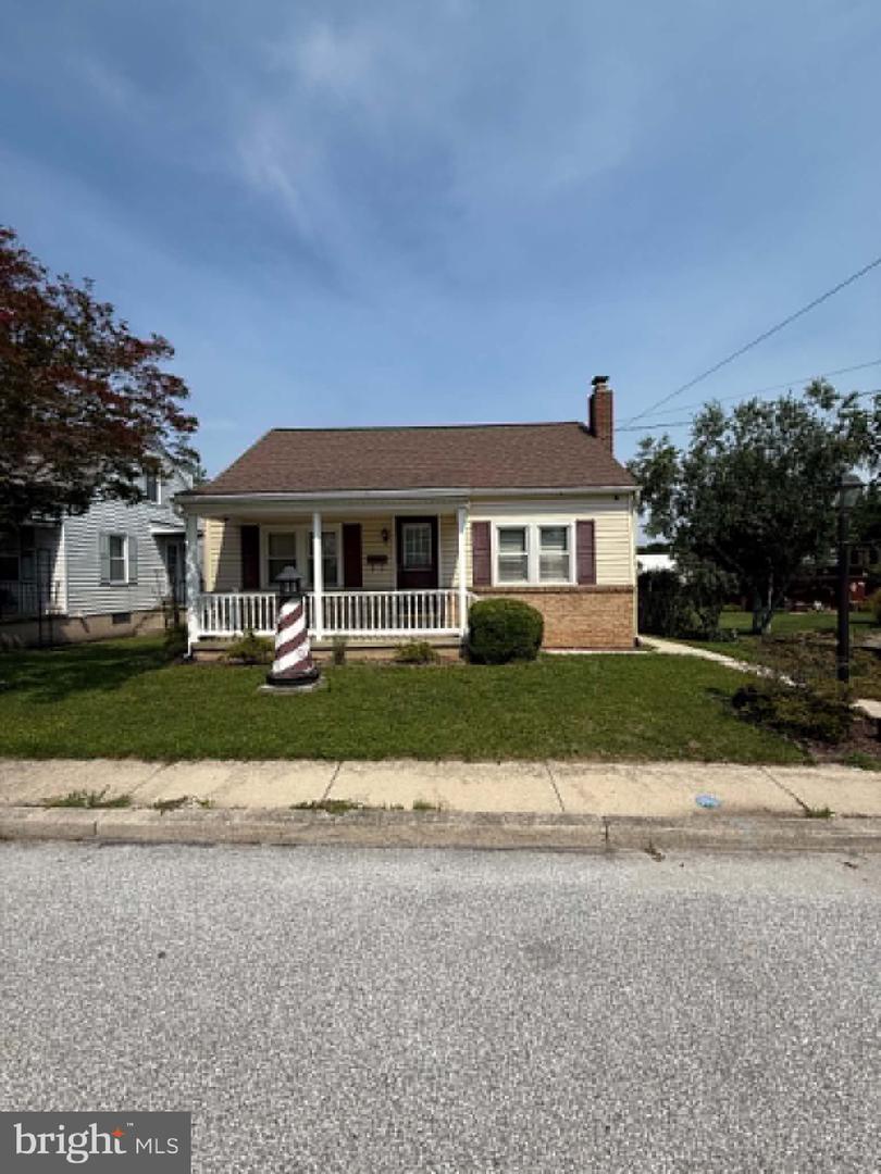 16 Pleasant St Property Photo 1