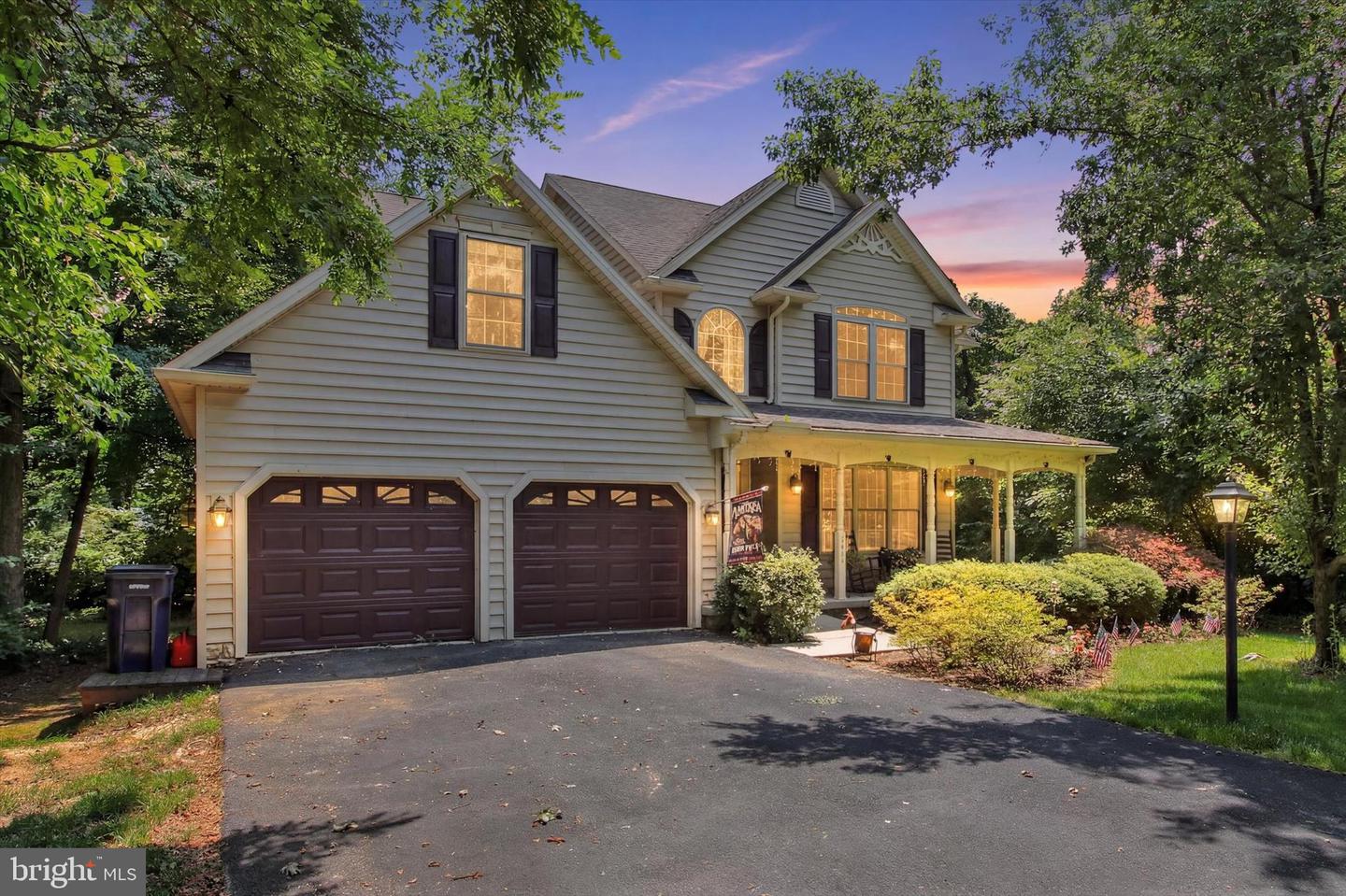 1053 FOREST DR