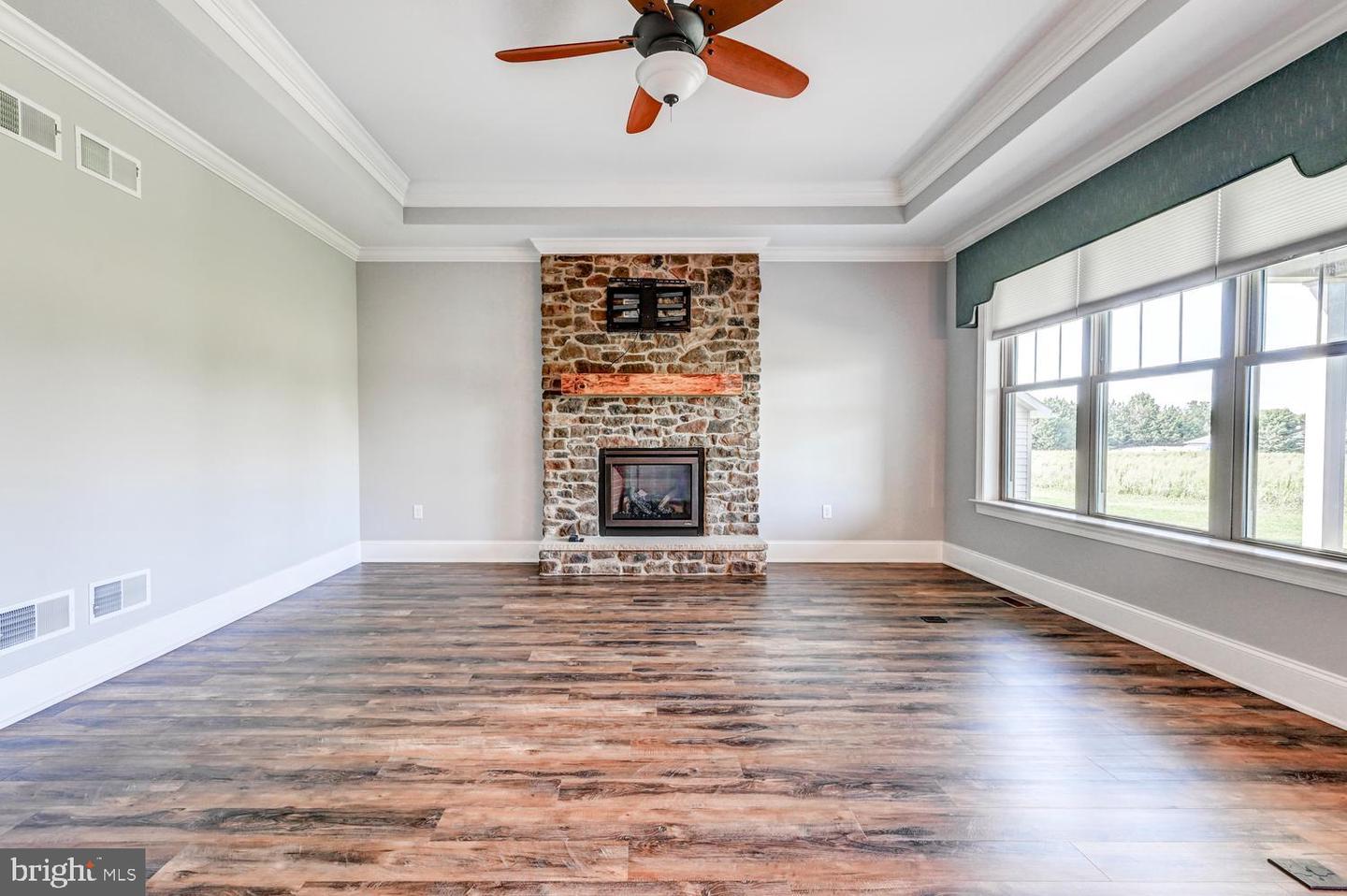 29 Smith Cir Property Photo 4