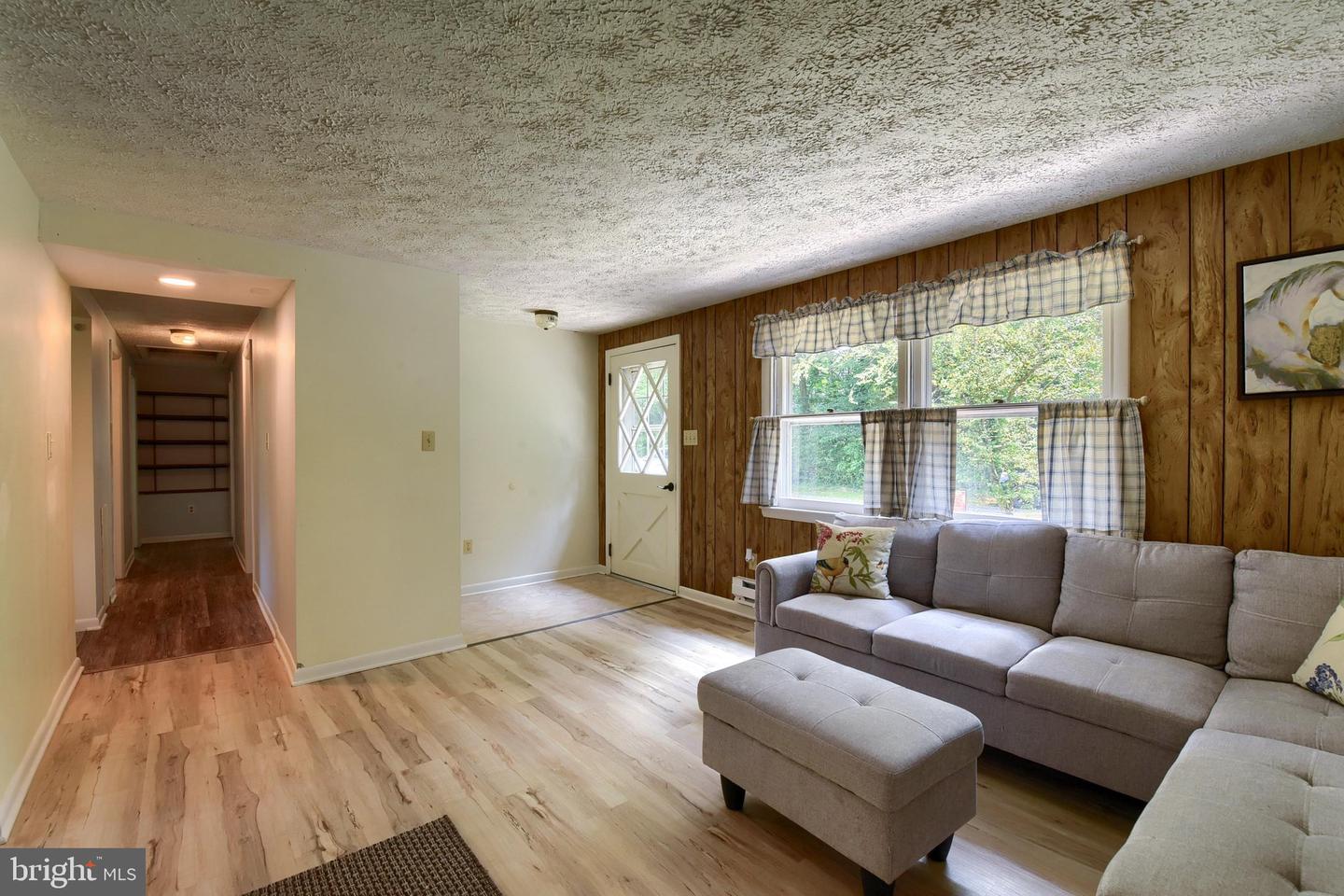 433 Plainview Rd Property Photo 6