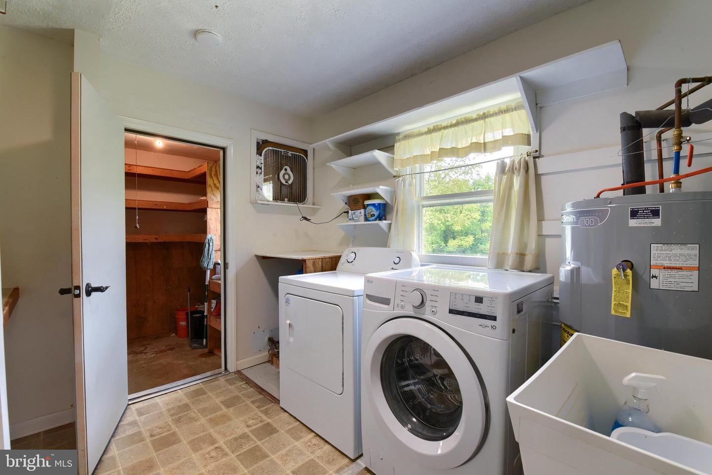 433 Plainview Rd Property Photo 11