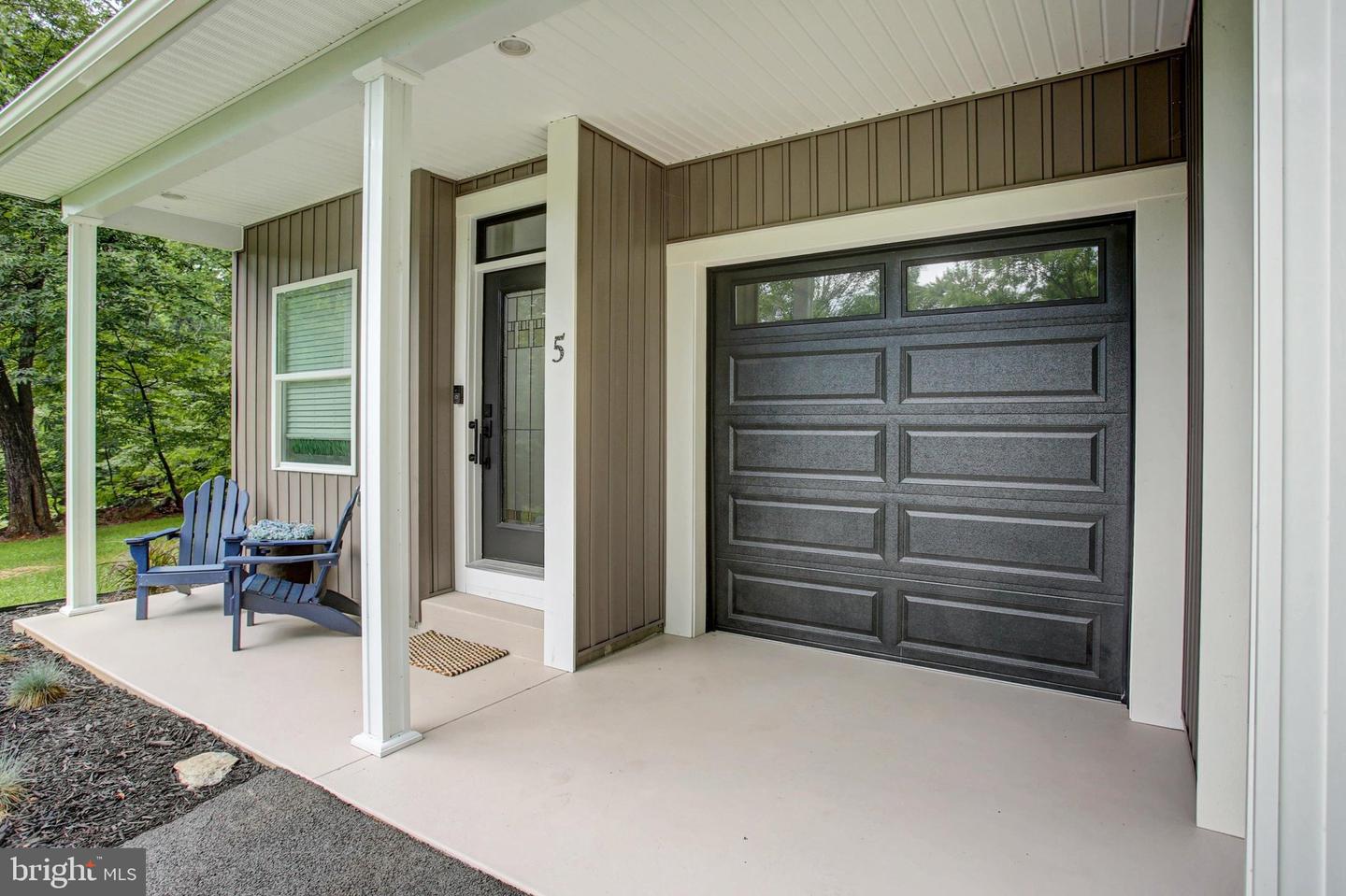 5 Lakeside Trl Property Photo 5