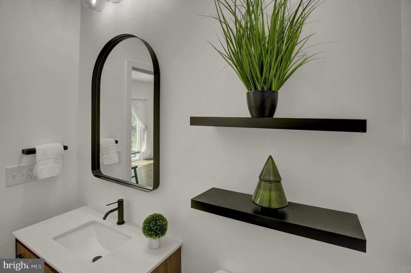 5 Lakeside Trl Property Photo 16