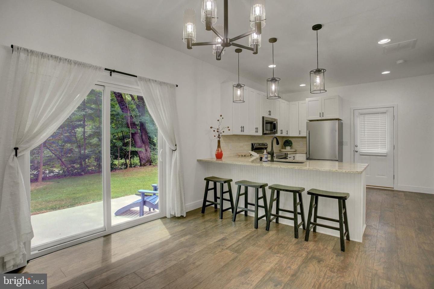 5 Lakeside Trl Property Photo 16