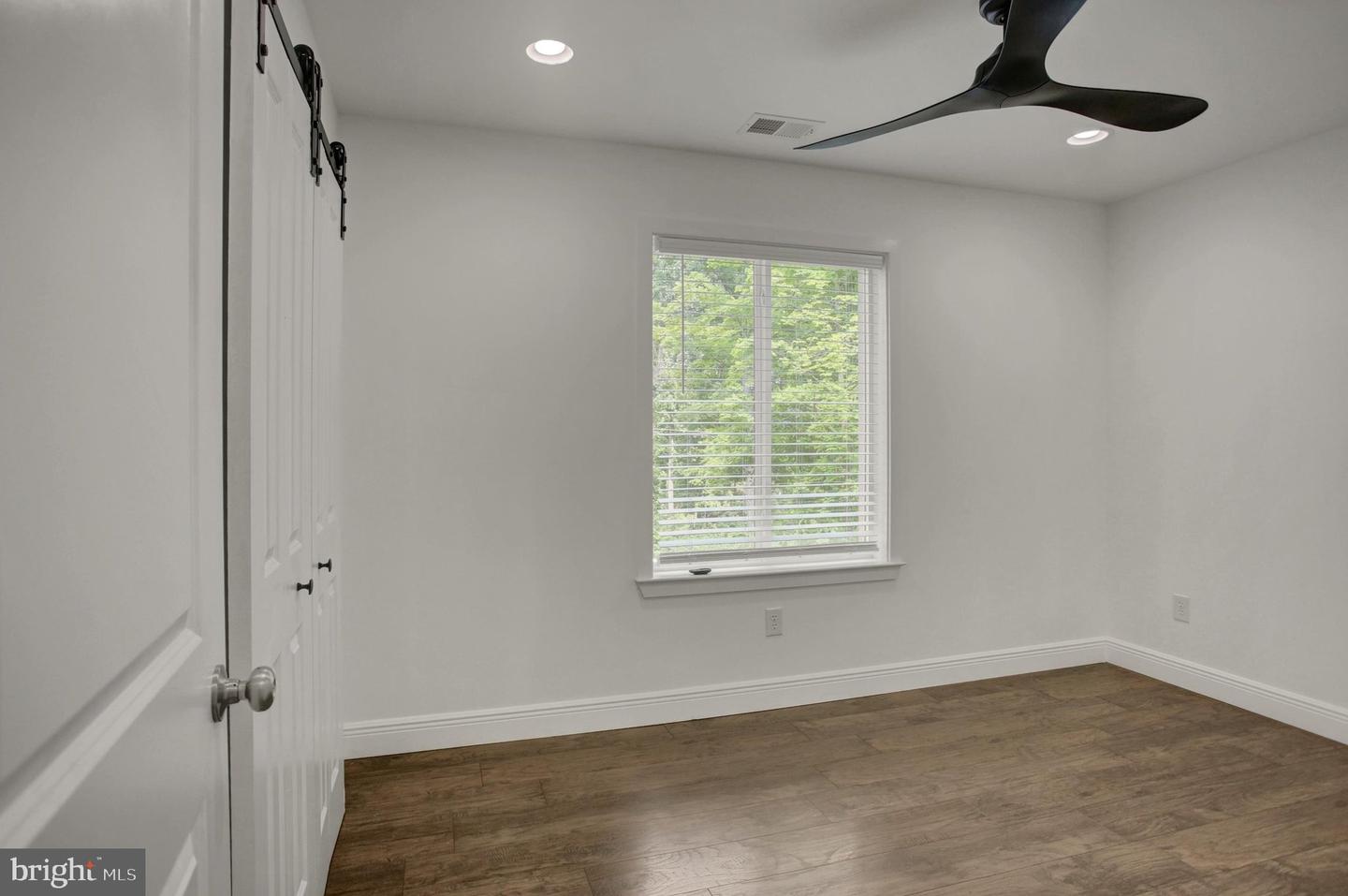 5 Lakeside Trl Property Photo 22
