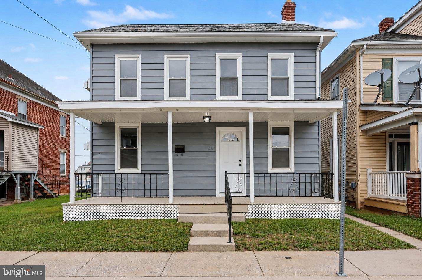 613 Third St Property Photo 1