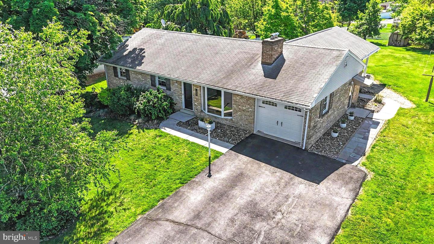 13 Ewell Dr Property Photo 1