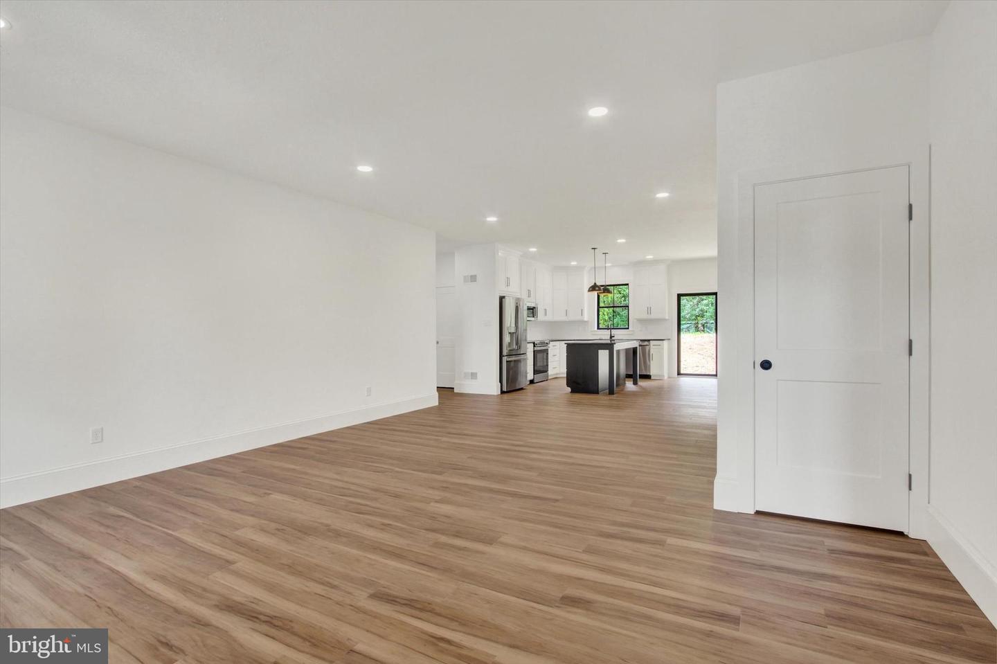 16 Flat Trl Property Photo 3