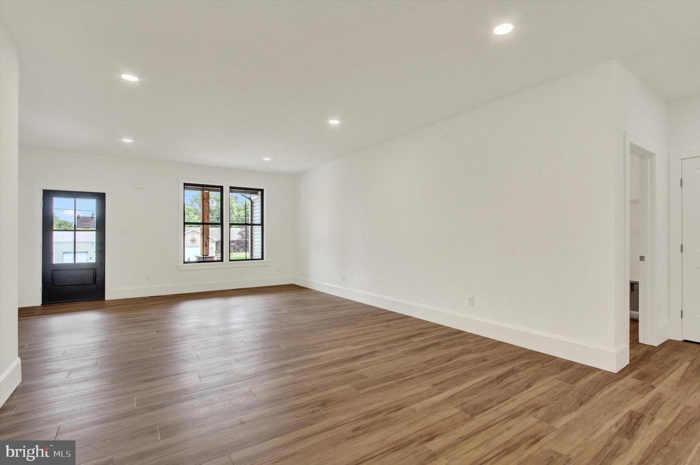16 Flat Trl Property Photo 6