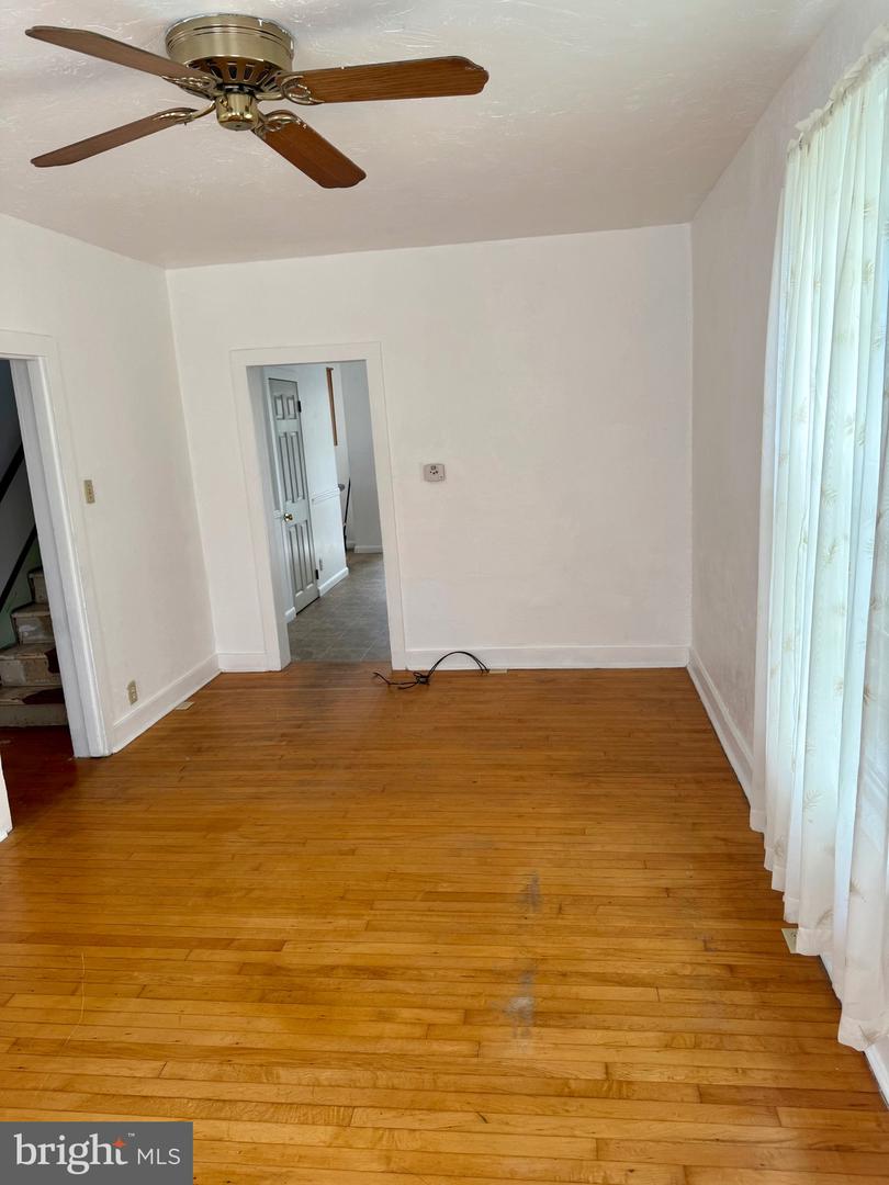 155 E Middle St Property Photo 16
