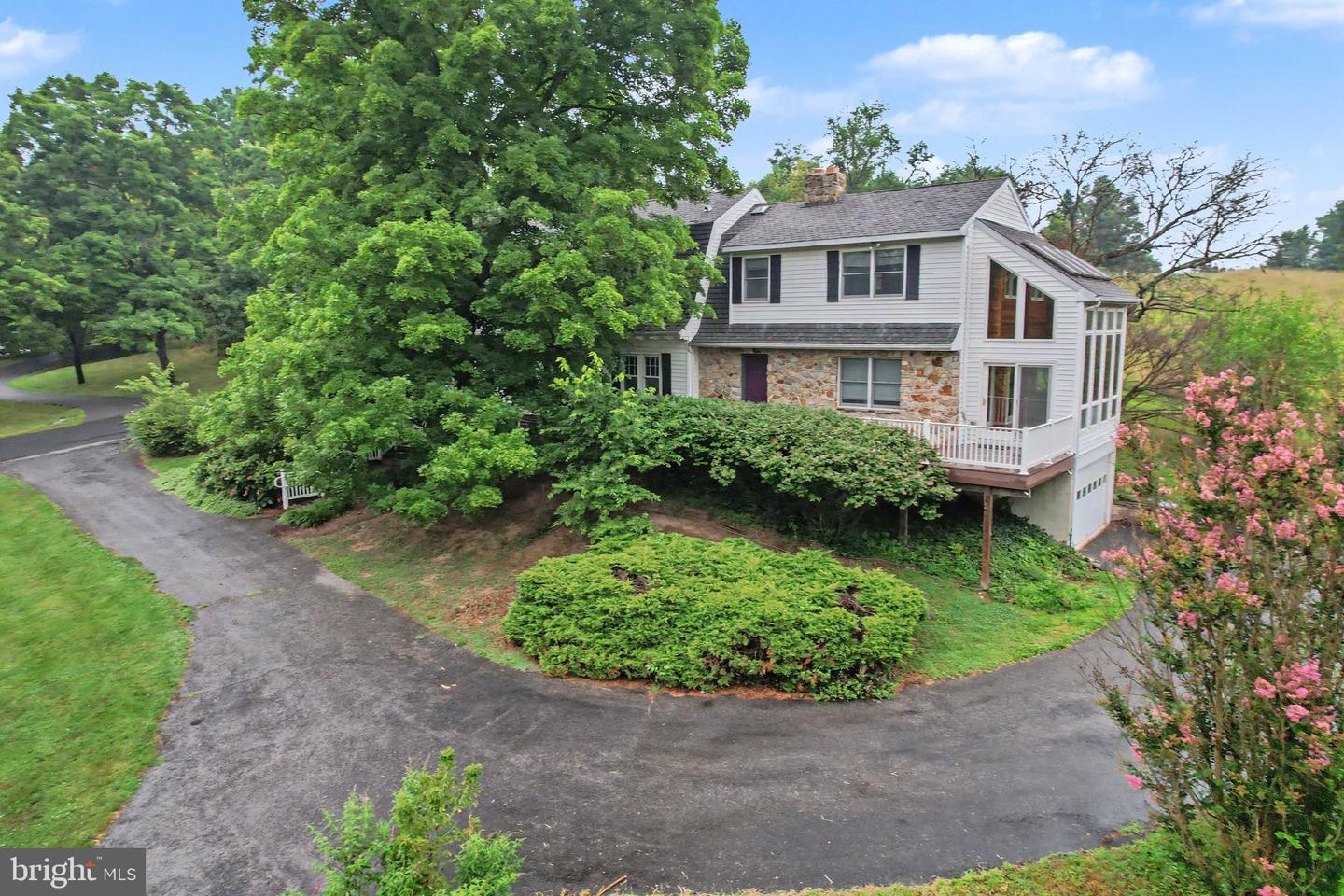 190 Plank Rd Property Photo 1