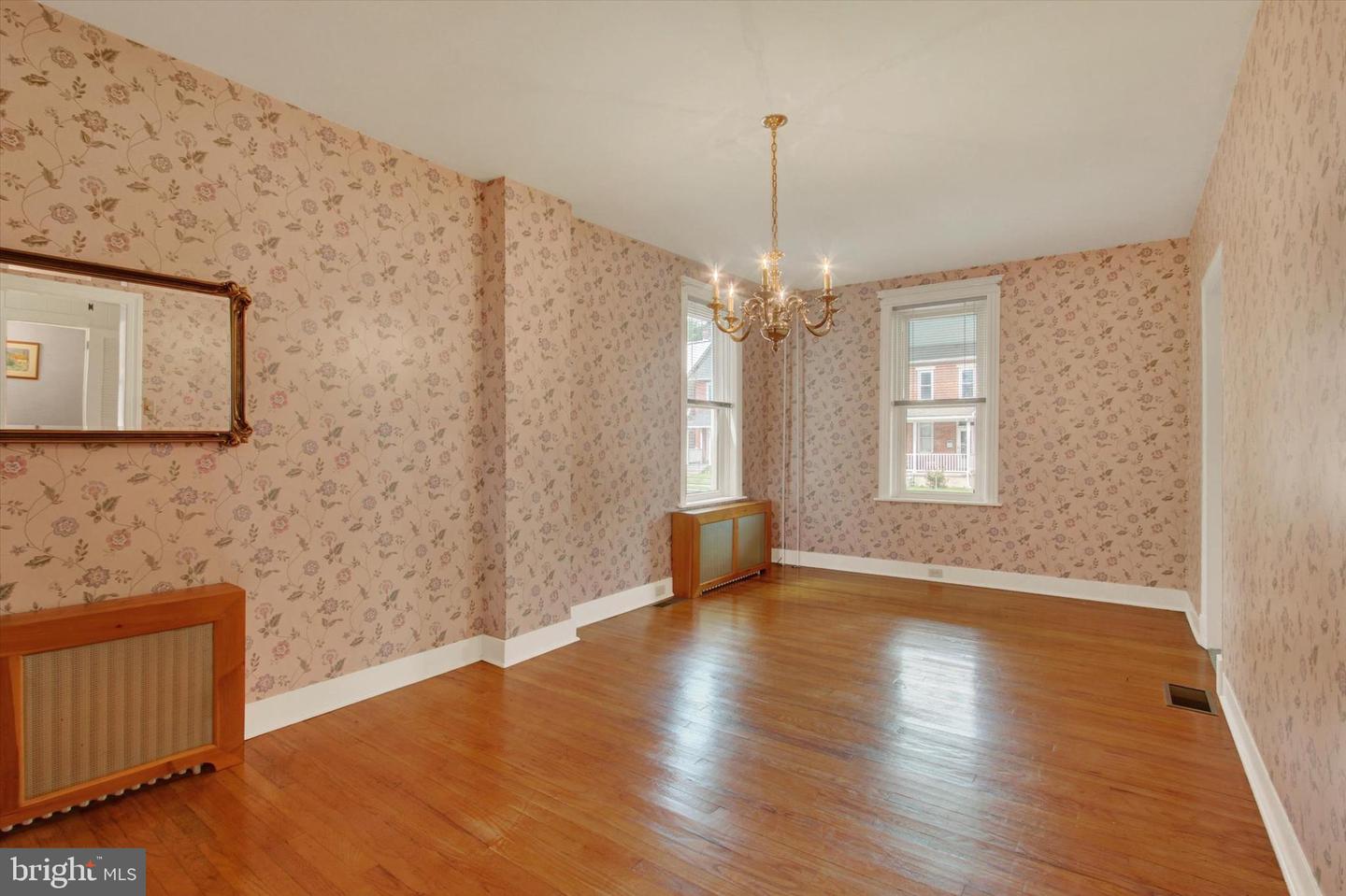 257 E Middle St Property Photo 11