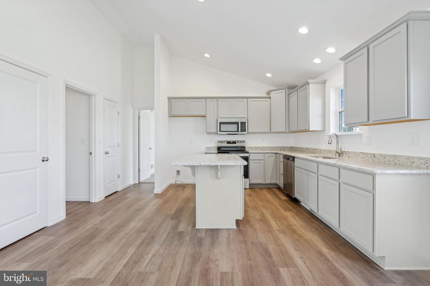 42 Lillich Dr #12 Property Photo 13