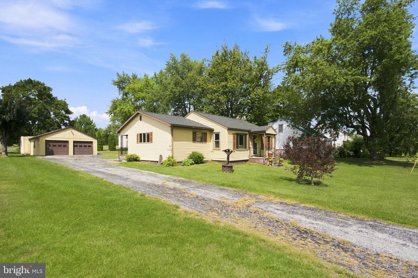 1360 Biglerville Rd Property Photo 1