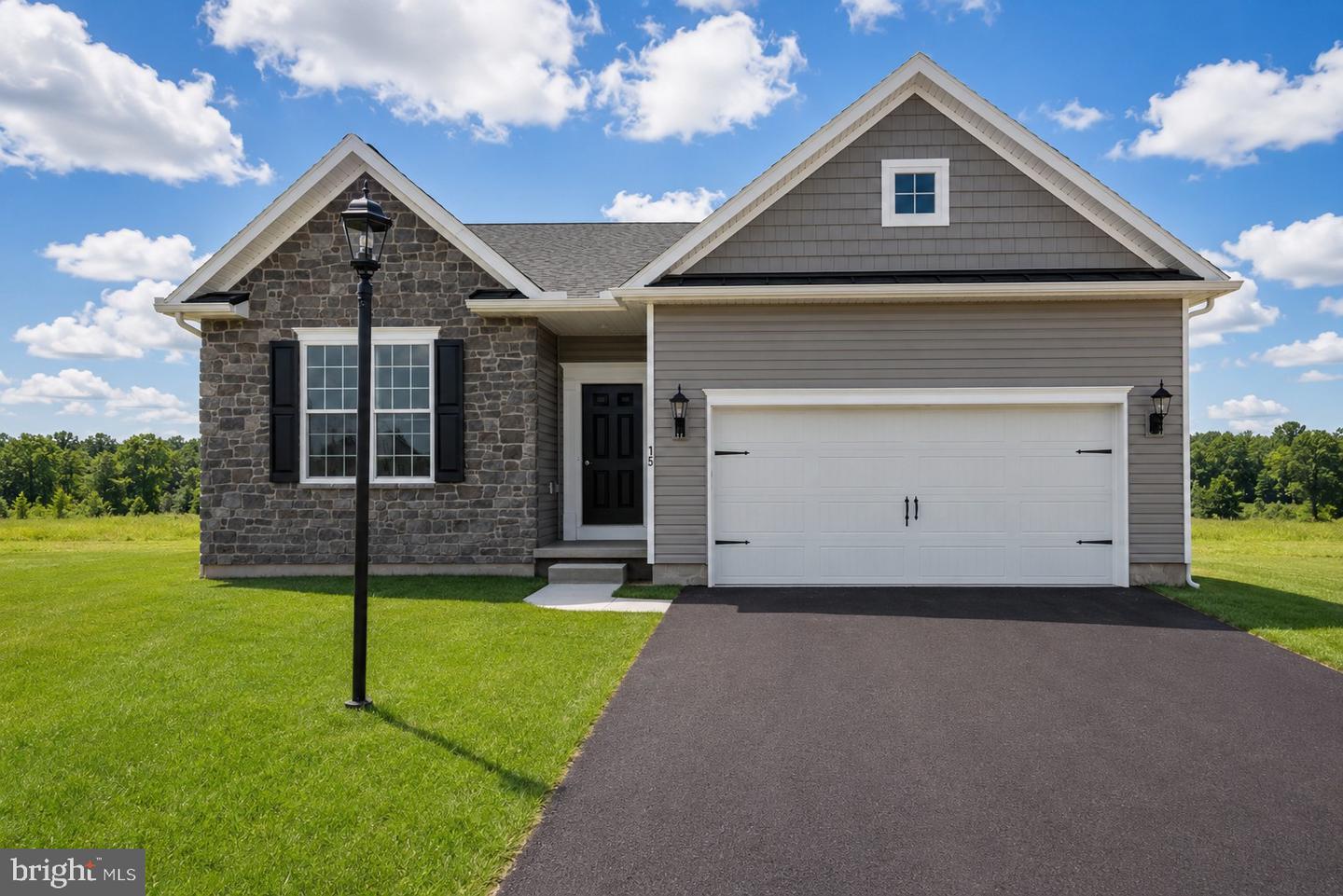 13 Tanager Ct #c16 Property Photo 1