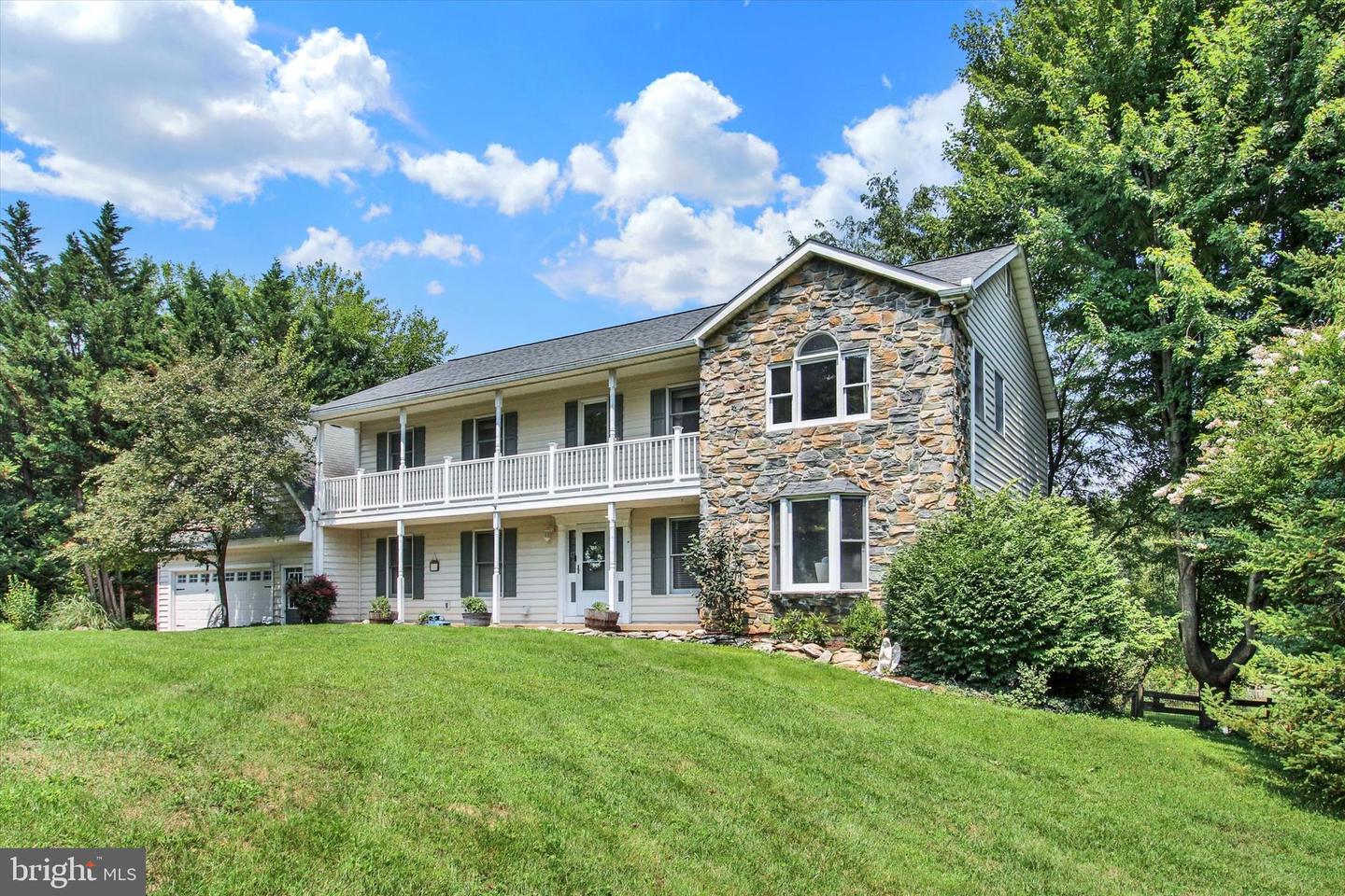 875 Mount Carmel Rd Property Photo 2