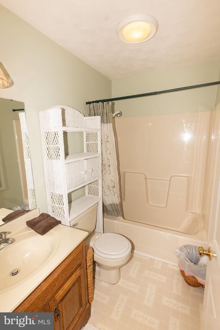 933 Boyle Rd Property Photo 16