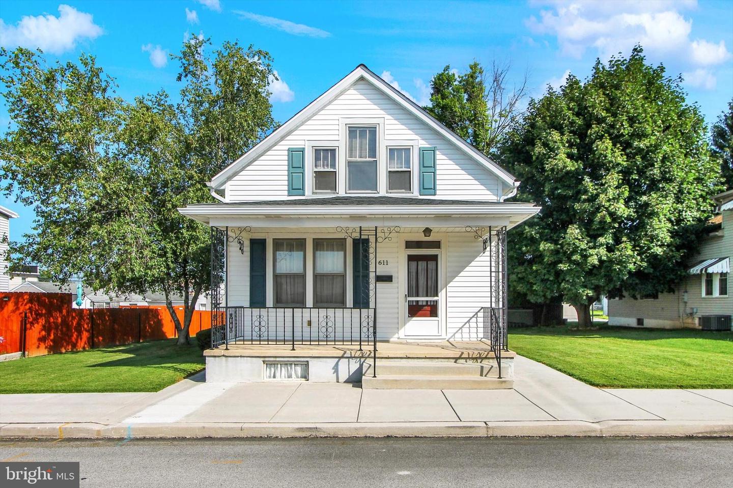 611 South St Property Photo 1
