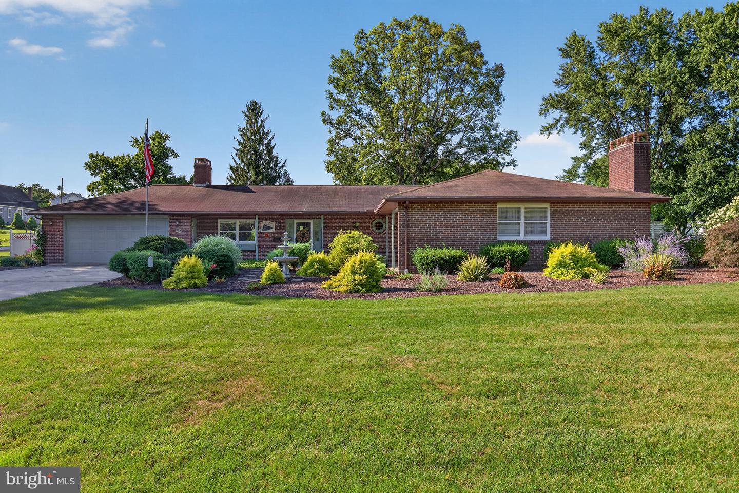 16 Howard Dr Property Photo 1