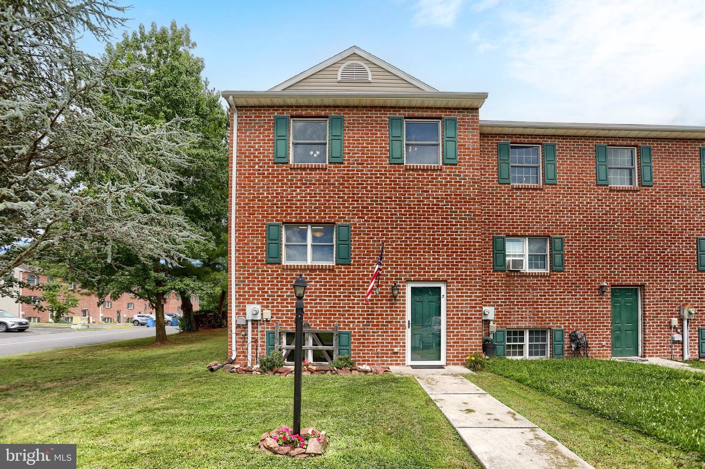 7 Cannon Ln Property Photo 2