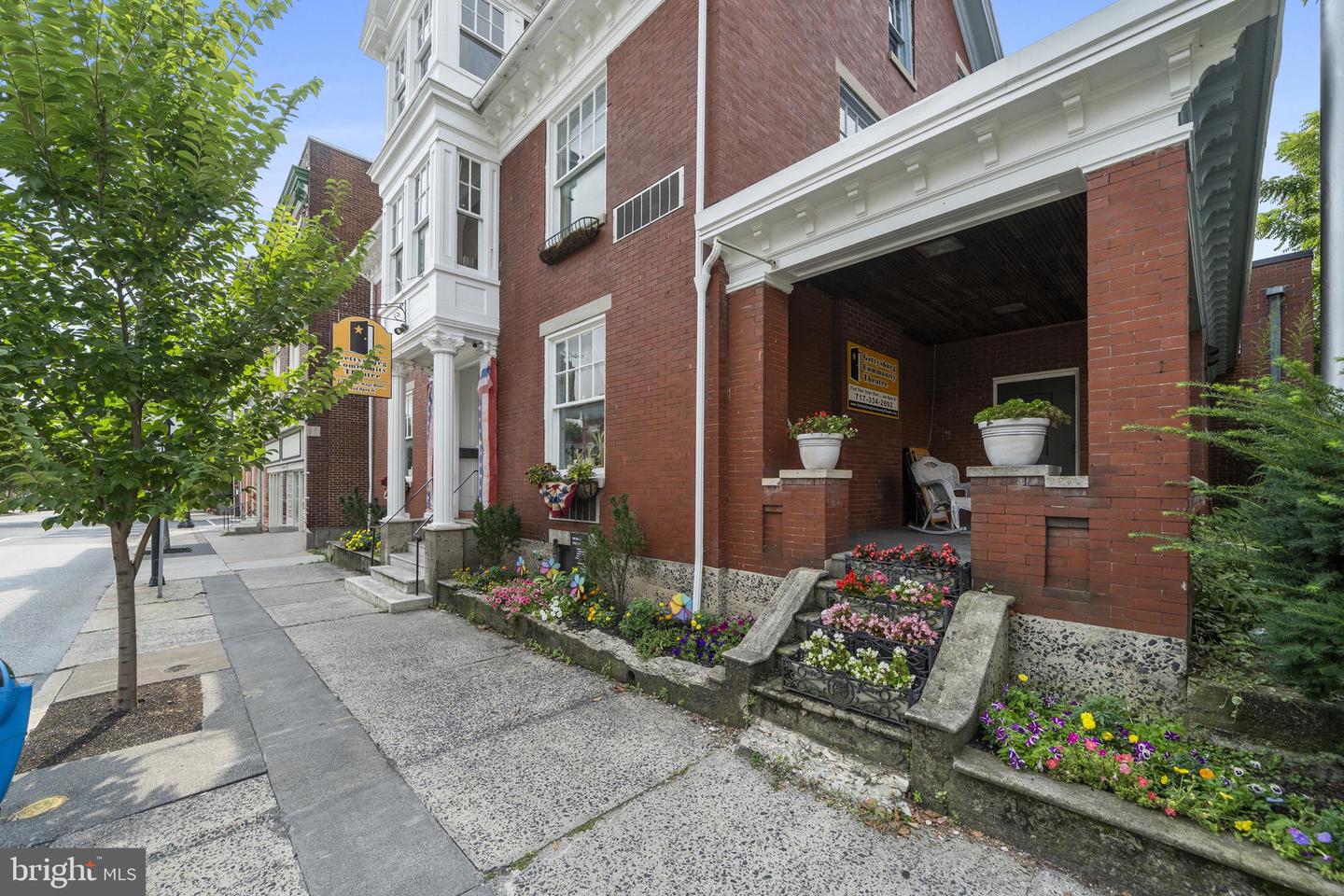 49 York St Property Photo 2