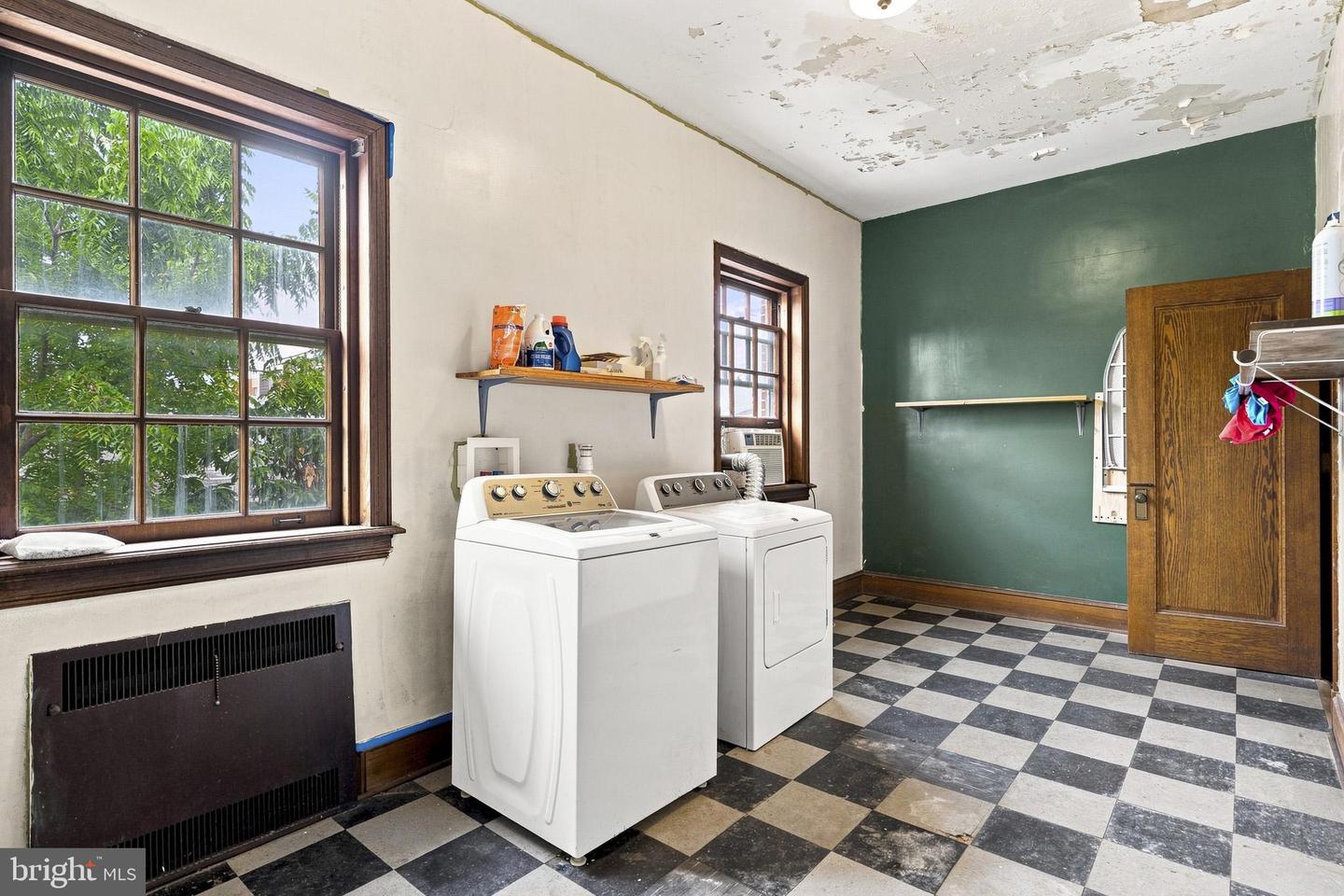 49 York St Property Photo 27