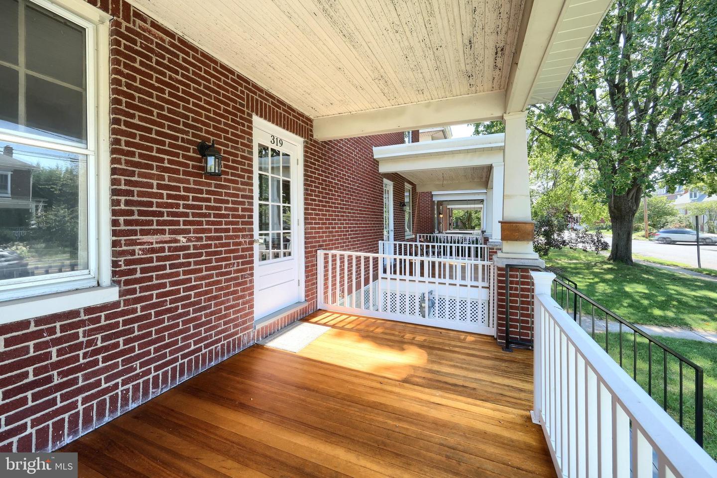 319 N Stratton Street Property Photo 2