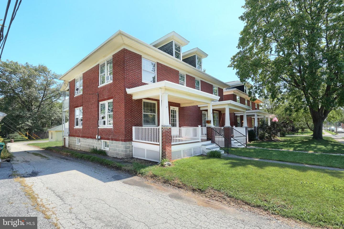 319 N Stratton Street Property Photo 4