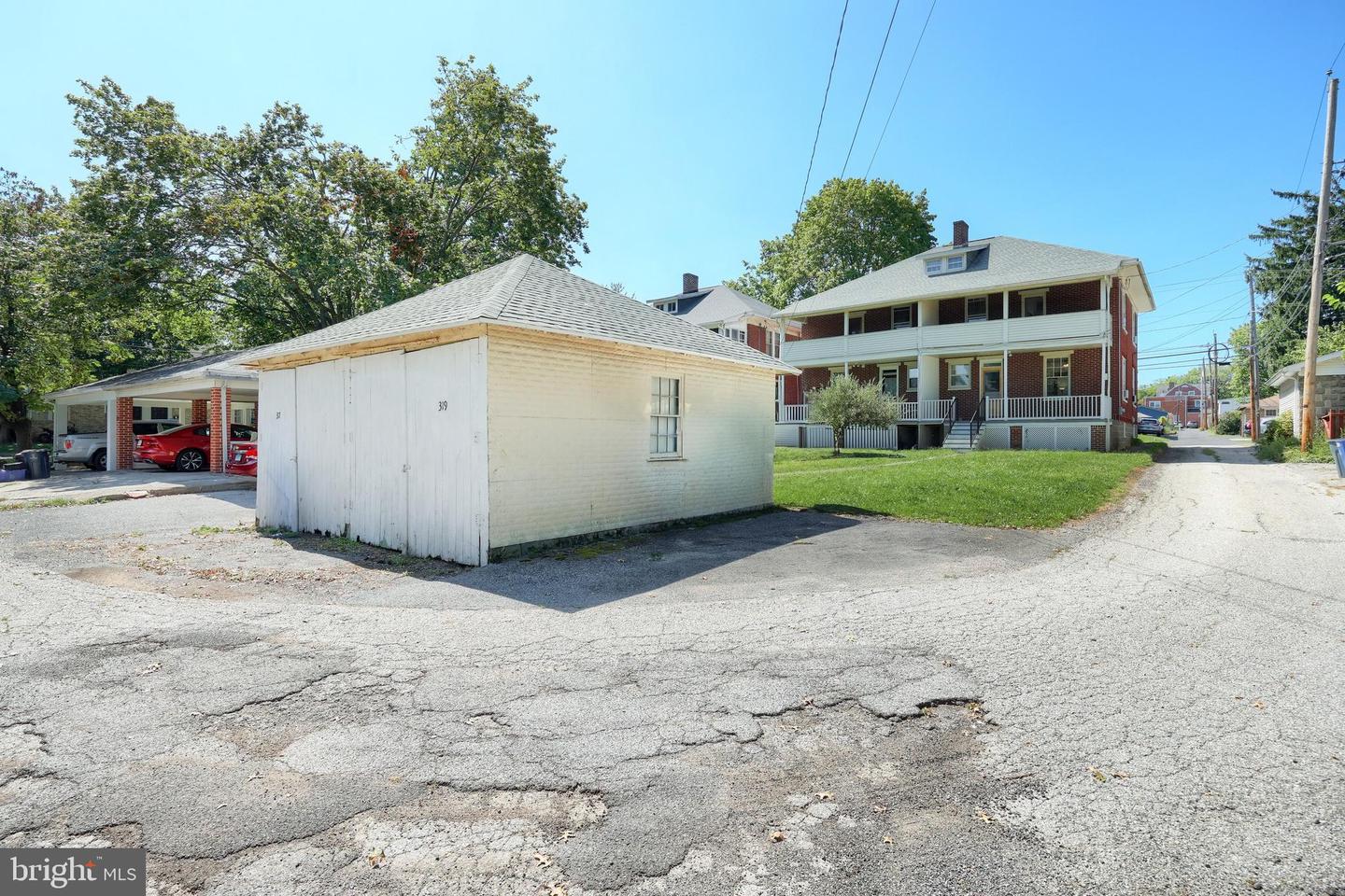 319 N Stratton Street Property Photo 7
