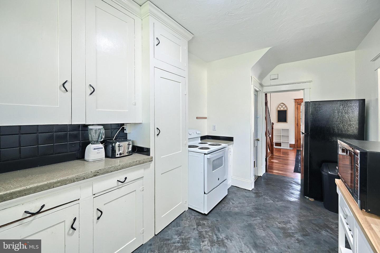 319 N Stratton Street Property Photo 18
