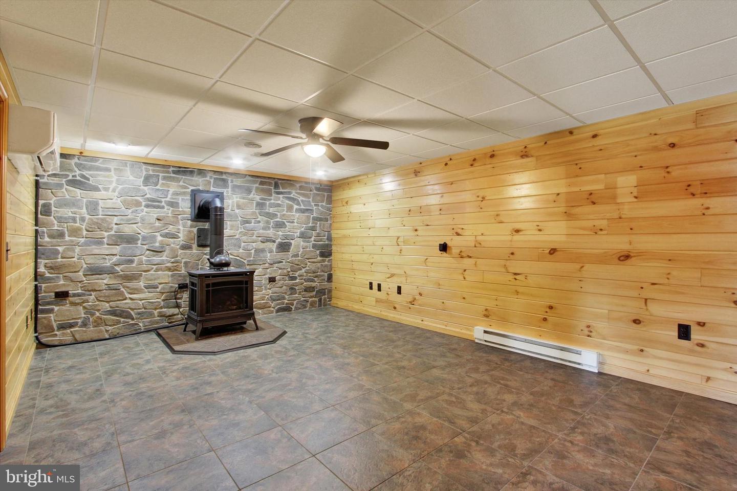 285 Orchard Ln Property Photo 32
