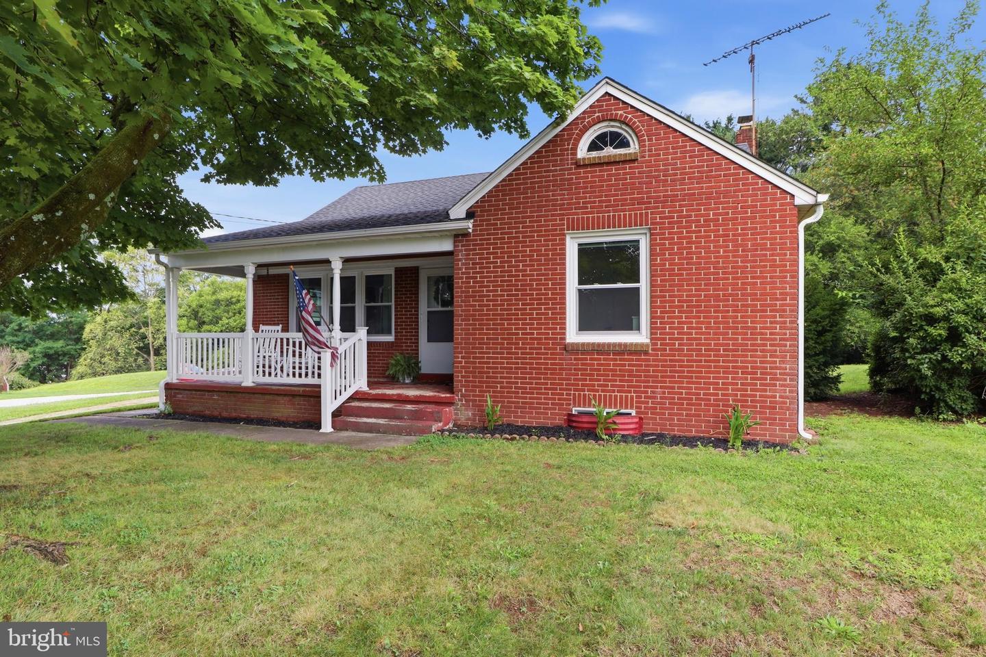 973 Frederick Pike Property Photo 2