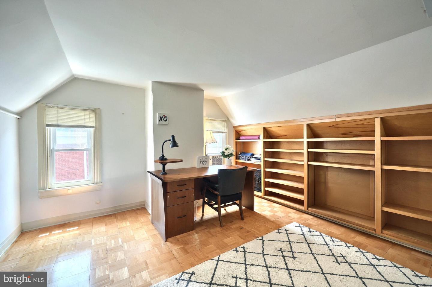 412 Carlisle St Property Photo 23