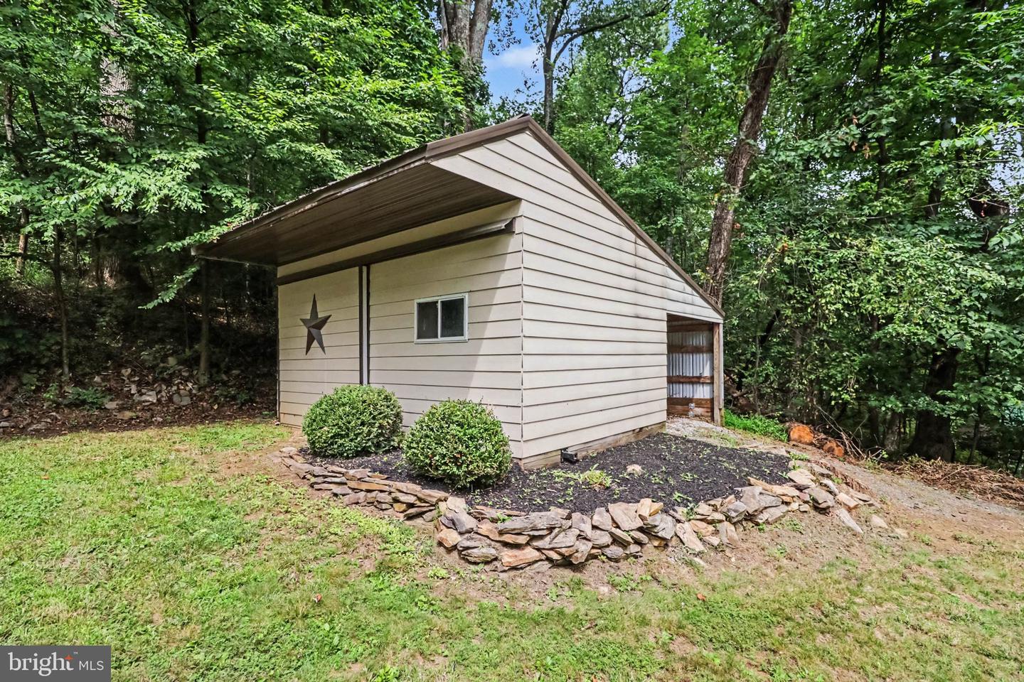2 Dogwood Dr Property Photo 26