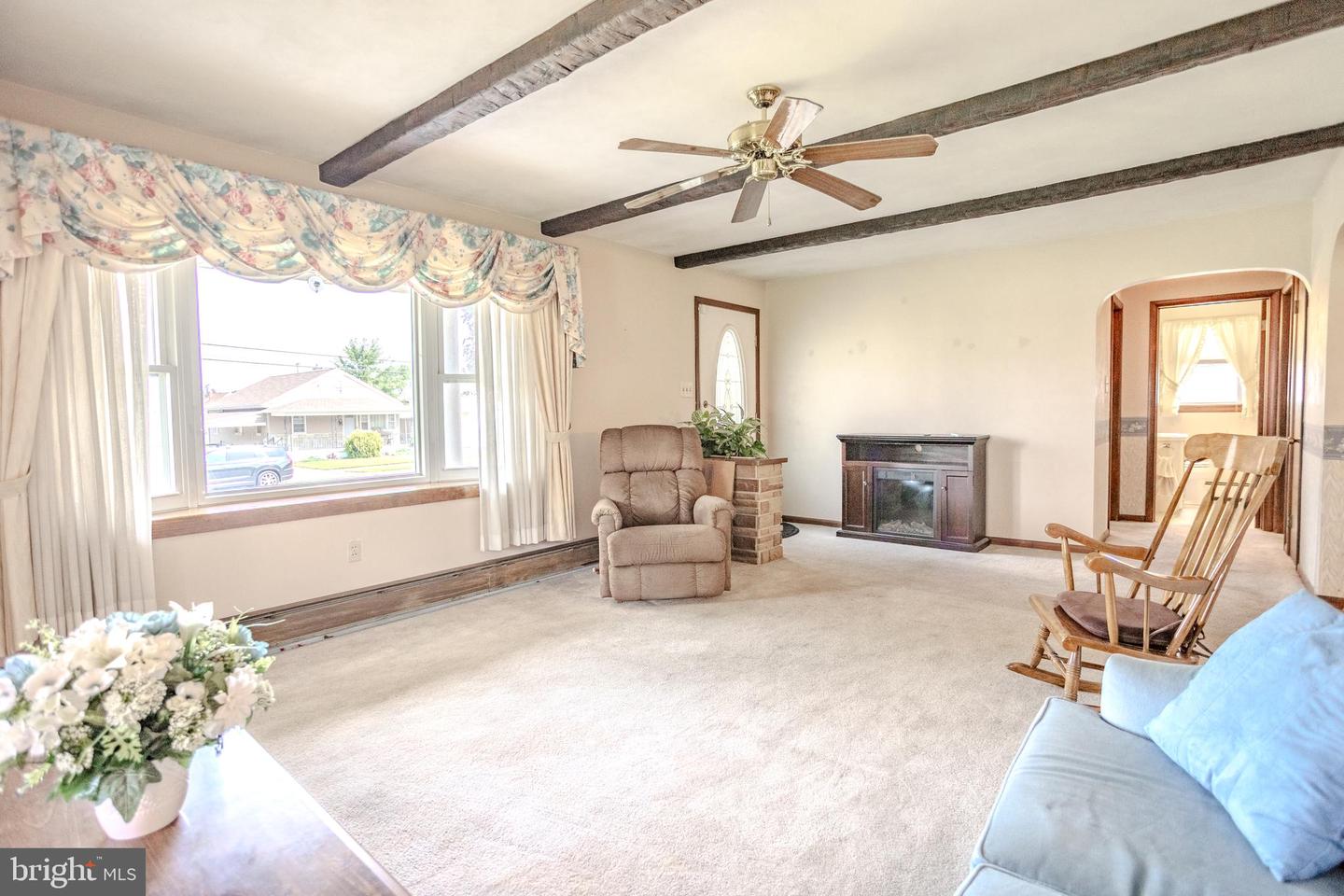 410 Delone Ave Property Photo 8