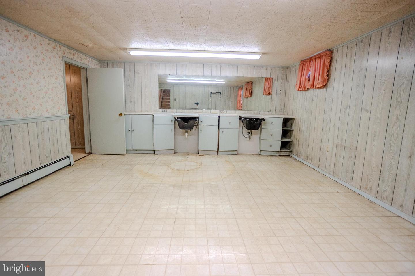410 Delone Ave Property Photo 33