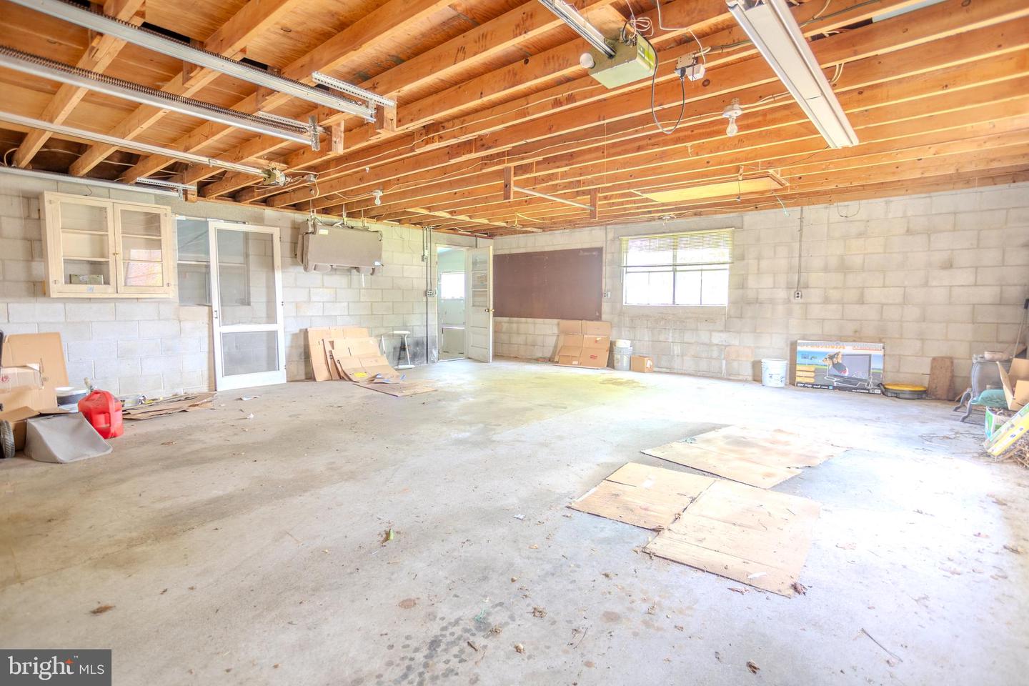 410 Delone Ave Property Photo 41