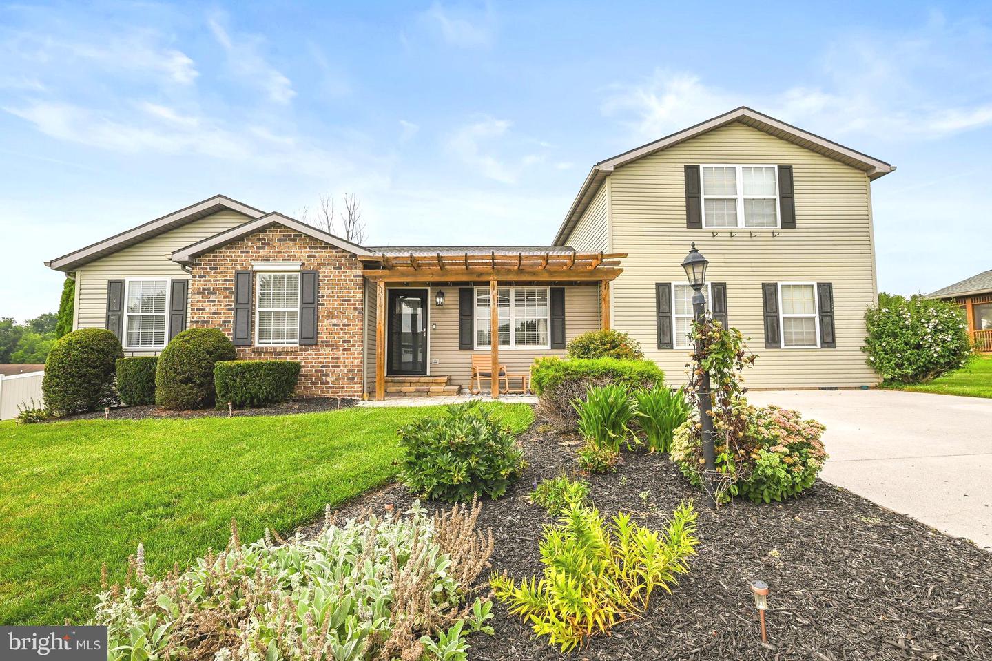 41 BUGLER DR