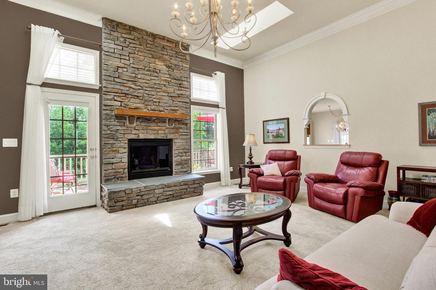 7 Laurel Hill Ct Property Photo 7