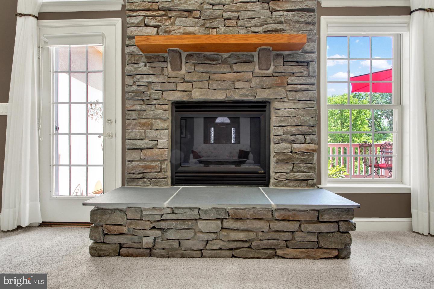 7 Laurel Hill Ct Property Photo 8