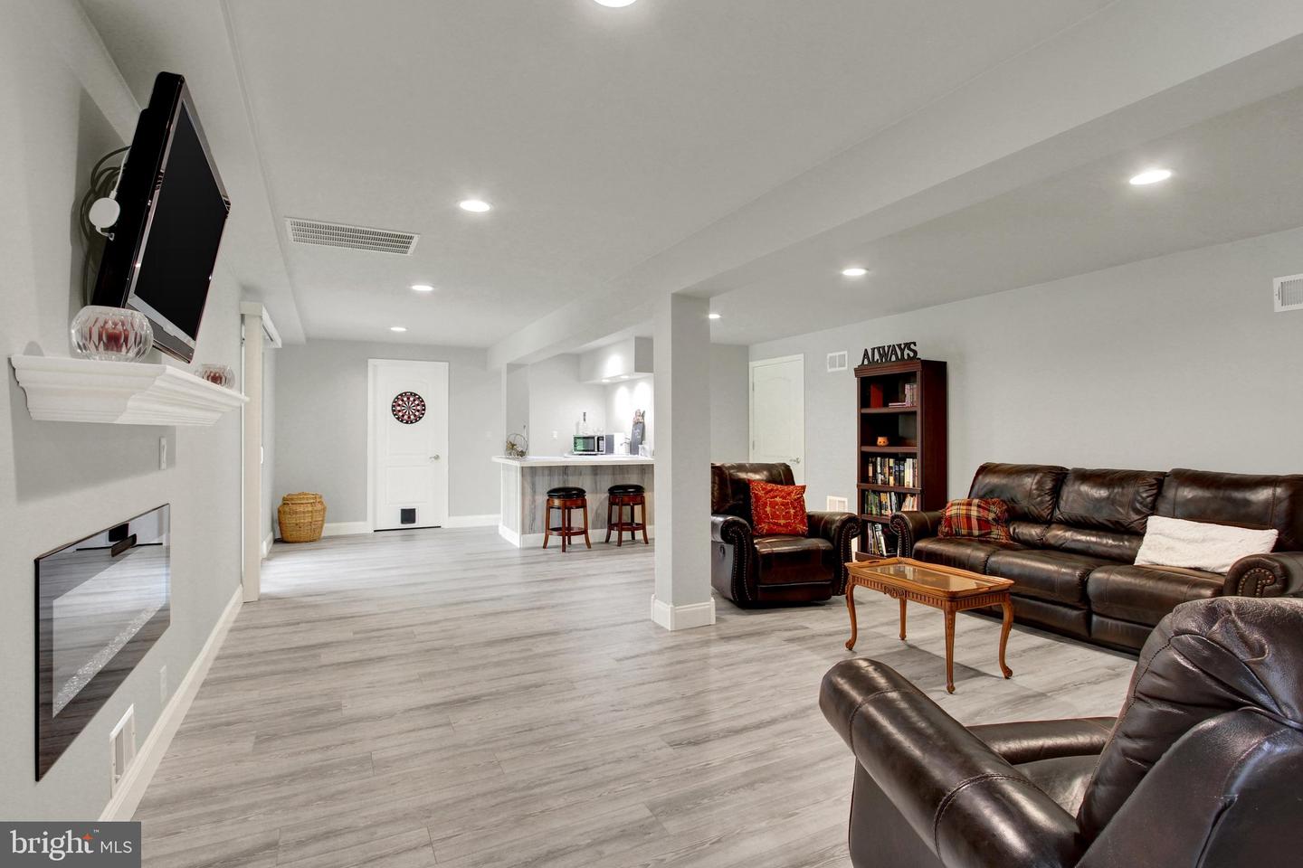 7 Laurel Hill Ct Property Photo 24